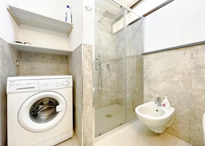 Riservato Bilocale Ristrutturato In Corte Interna Daire